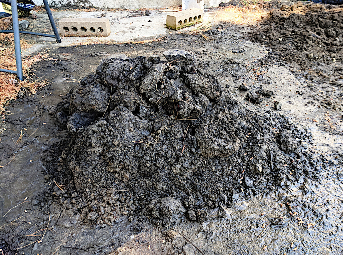 Photo of a pile of heavy clay soil